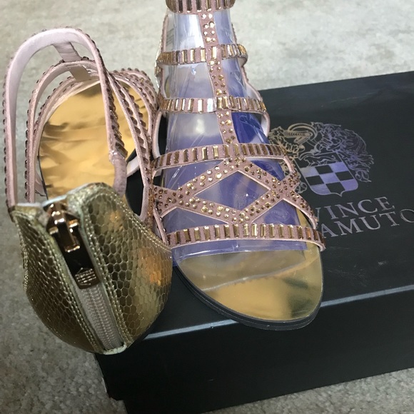 Vince Camuto Sandals - Picture 2 of 4